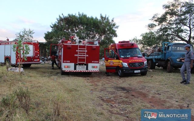 Bombeiros compareceram com várias equipes, viaturas e equipamentos. Foto: MANOEL MESSIAS/Agência