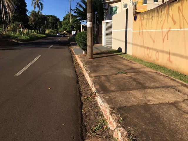 Local onde estudante teve carro roubado em Campo Grande (Foto: Osvaldo Nóbrega/TV Morena).