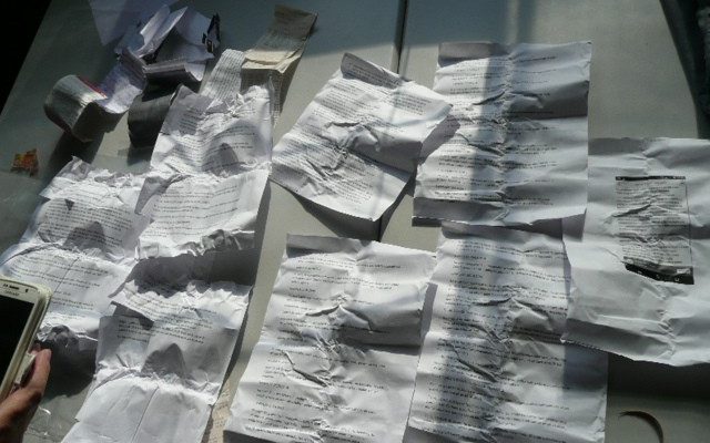 Diversos bilhetes, cartas e comprovantes de depósitos também foram apreendidos (Foto: Sap/Divulgação )