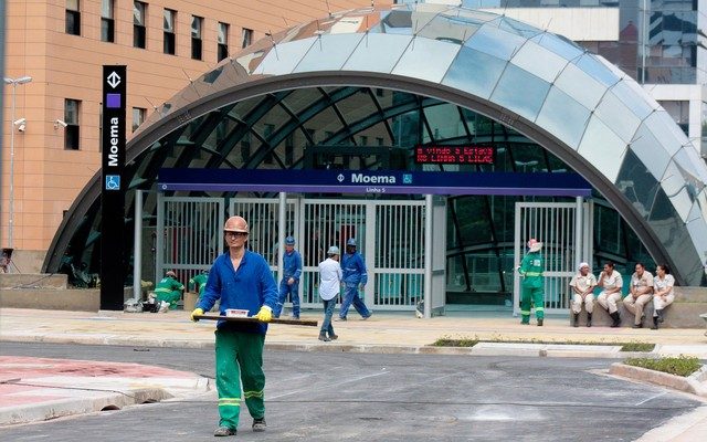 Finalização das obras na estação Moema, Linha-5 Lilás do Metrô, em São Paulo, inaugurada em abril (Foto: Luiz Cláudio Barbosa/Código19/Estadão Conteúdo).