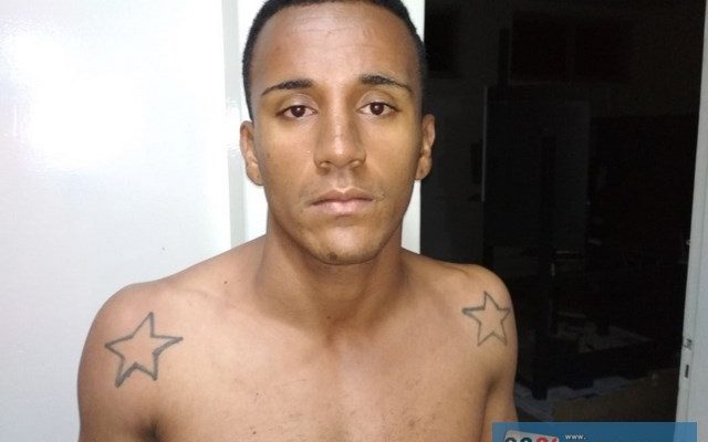 Pintor foi indiciado por posse ilegal de arma de fogo e recolhido à cadeia de Lavínia. Foto: MANOEL MESSIAS/Agência