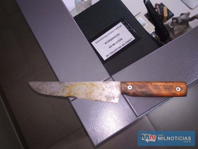 Faca utilizada no crime era da própria vítima, que mexe com venda de melancia e a usa para cortar a fruta. Foto: MANOEL MESSIAS/agência
