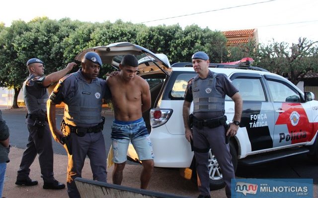 Pedreiro foi encaminhado ao plantão policial, indiciado e recolhido à cadeia de Lavínia. Foto: MANOEL MESSIAS/Agência