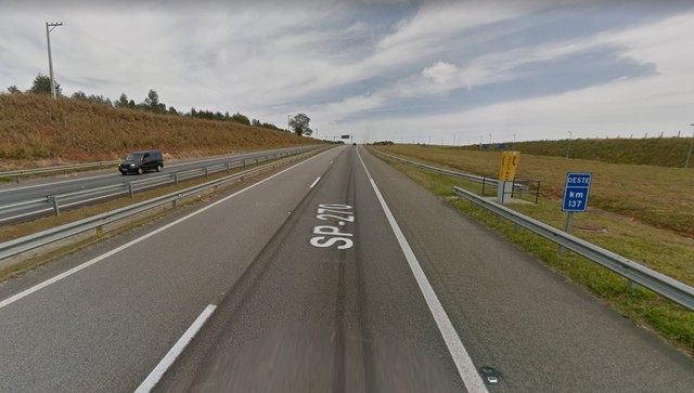 Acidente aconteceu no quilômetro 137 da rodovia Raposo Tavares (Foto: Reprodução/Google Street View)