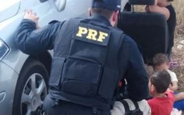 DOF apreende quase três toneladas e meia de maconha escondido em meio à carga de açúcar na MS 164 com destino ao Estado de São Paulo. Foto: PRF