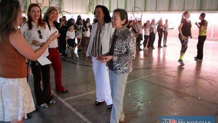 Tamiko acompanha preparativos de Desfile Cívico que resgata tradições. Foto: Secom/Prefeitura