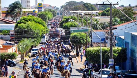 Acontece nesta sábado (30) em Andradina/SP, a 8ª Cavalgada Entre Amigos, em comemoração ao aniversário da cidade. Foto: Arapuams.com.br