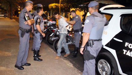 Acusado foi indiciado e recolhido à cadeia de Lavínia; Ele já tem inúmeras passagens por furto, resultando em várias prisões. Foto: MANOEL MESSIAS/Agência