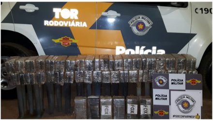 Aproximadamente 100 quilos de cocaína foram apreendidos pelo TOR na noite desta terça-feira (5) na Rodovia Washington Luís (SP-310), em Ilha Solteira (SP) (Foto: PRE/Divulgação)