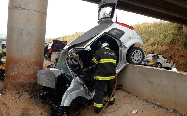 Acidente foi na SO-425, em Indiana (Foto: Corpo de Bombeiros).