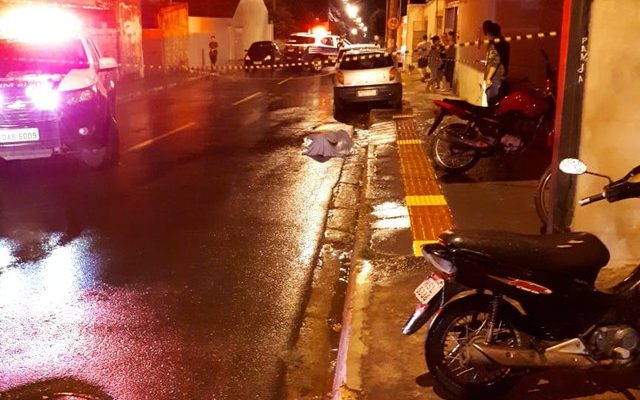 Jovem foi morto na saída da casa (Foto: Divulgação / Arquivo pessoal).