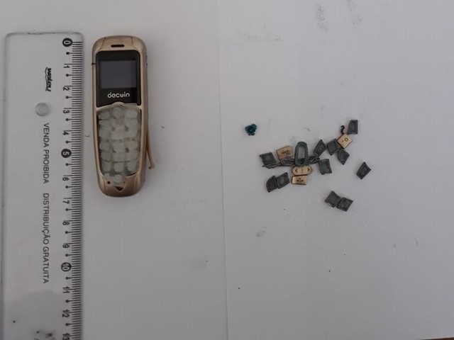 Visitantes tentam entrar em penitenciária de Lavínia (SP) com celulares escondidos em partes íntimas. (Foto: Divulgação SAP)