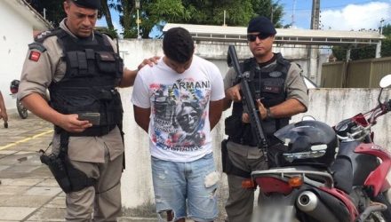 Herick Ramon já foi preso em 2017 com três quilos de cocaína (Foto: Divulgação/PMPB)