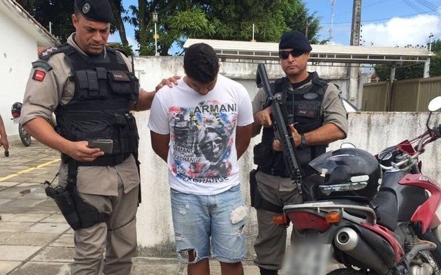 Herick Ramon já foi preso em 2017 com três quilos de cocaína (Foto: Divulgação/PMPB)
