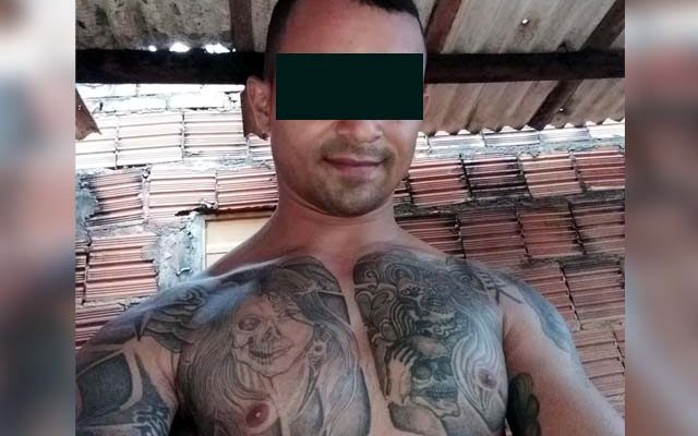 Marcelo Júnior Barbosa da Silva, o “Nenenzão”, de 26 anos, foi preso pela segunda vez acusado de tráfico de entorpecentes. Foto: Facebook/Reprodução