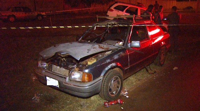 Motorista atropelou tio e sobrinho em estrada vicinal de Jardinópolis, SP (Foto: Fábio Junior/EPTV).
