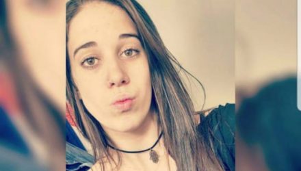 Karolina Martins Pandolfi, de 22 anos, morreu após bater em cavalo em Franca, SP (Foto: Reprodução/EPTV).