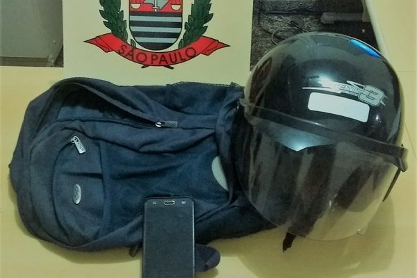 Objetos que teriam sido utilizados no dia do crime foram apreendidos pela Polícia Civil (Foto: Polícia Civil/Cedida).