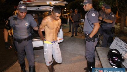 Desempregado foi preso pela PM após cometer dois crimes no jardim Europa e cohab São João. Foto: MANOEL MESSIAS/Agência