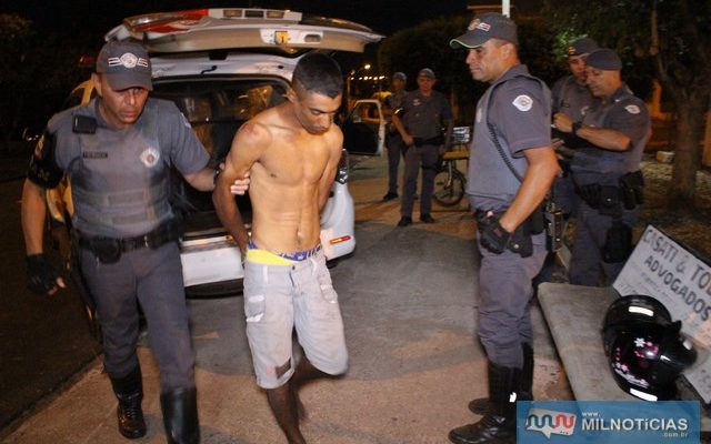 Desempregado foi preso pela PM após cometer dois crimes no jardim Europa e cohab São João. Foto: MANOEL MESSIAS/Agência
