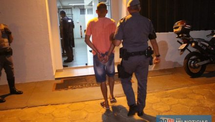 Rapaz foi indiciado por tráfico de entorpecentes e recolhido à cadeia de Lavínia. Foto: MANOEL MESSIAS/Agência