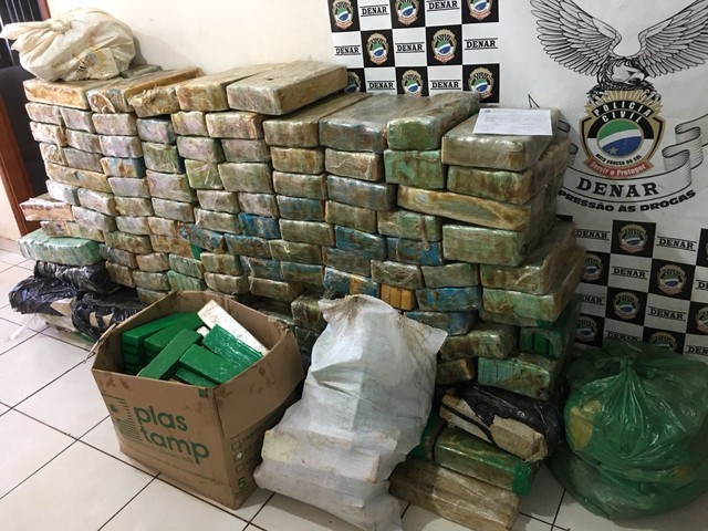 Polícia apreendeu 1,2 tonelada de maconha escondida em caminhão adulterado (Foto: Polícia Civil/Divulgação).