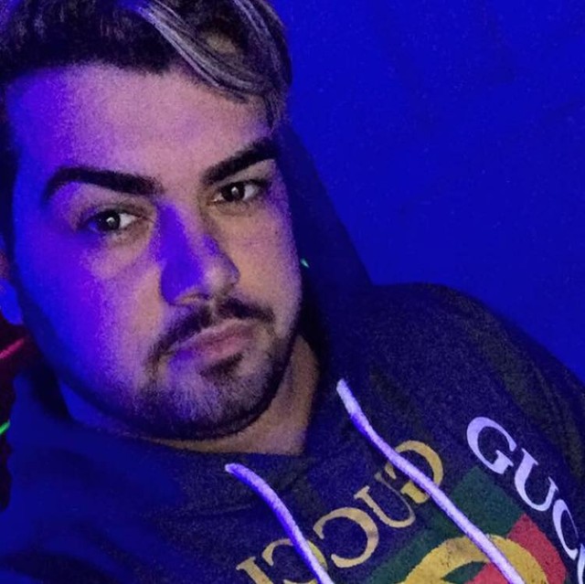 Daniel de Sá Freitas, de 20 anos, foi baleado dentro do Hospital Vale do Guaporé, em Pontes e Lacerda (Foto: Facebook/Reprodução).