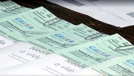 Golpista tentou pagar falsos boletos com cheques da prefeitura de Pereira Barreto (SP) (Foto: Reprodução/TV TEM)