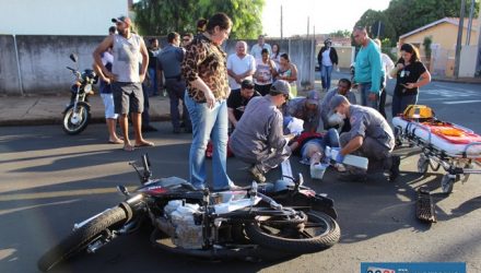 Vítima sofreu um 'furo' na canela, escoriações graves nos joelhos, lado direito e contusões pelo corpo. Foto: MANOEL MESSIAS/Agência