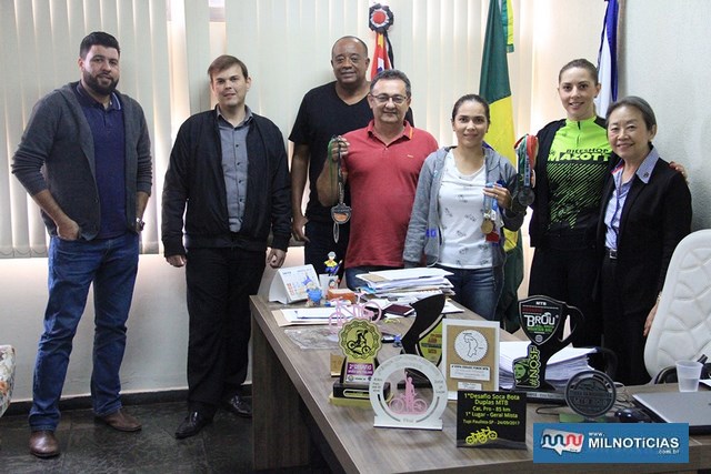 Tamiko recebe ciclistas e discute modalidade no município. Foto: Secom/Prefeitura