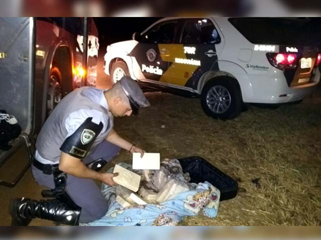 Prisão aconteceu quando equipe do TOR abordou passageiros de um ônibus que fazia a linha São Paulo/Araçatuba. Foto: DIVULGAÇÃO