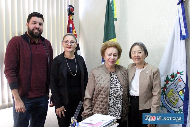 Prefeita Tamiko Inoue com a diretora do Drads (Diretoria Regional de Assistência e Desenvolvimento Social) de Araçatuba, Martha Helena Pimenta. Foto: Secom/Prefeitura