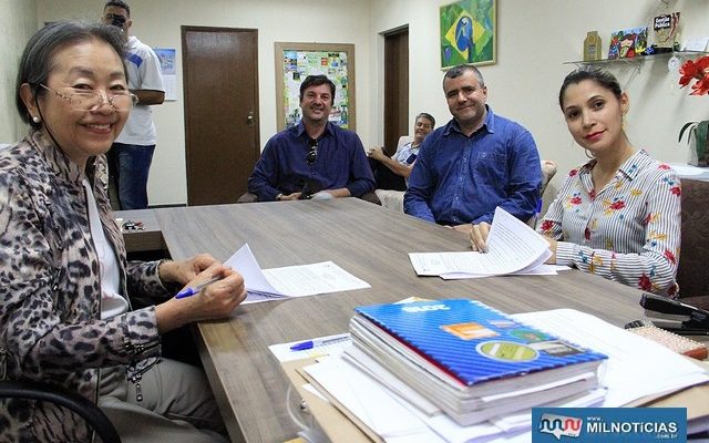 Tamiko durante assinatura de contrato de concessão por 5 anos com a empresa vencedora do processo licitatório. Foto: Secom/Prefeitura