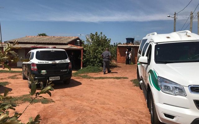 Homem e mulher foram encontrados mortos no sítio em Paraguaçu Paulista — Foto: Guilherme Lopes/TV TEM.