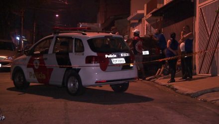 Ex-PM matou ex-sogro e a filha da mulher em frente à casa onde as vítimas moravam (Foto: TV Globo/Reprodução).