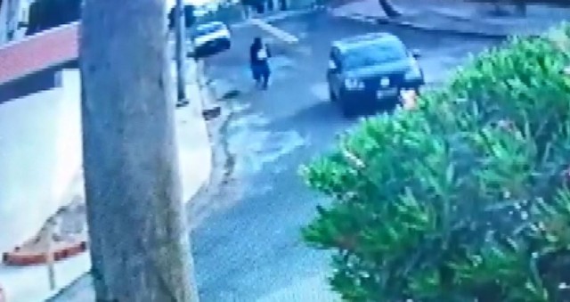 Suspeito atira em mulher durante tentativa de assalto — Foto: Reprodução/EPTV.