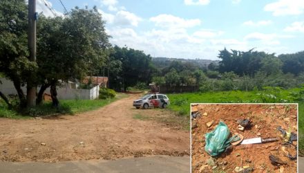 Assassinato aconteceu em bairro da zona sul de Bauru, onde foi achada a arma do crime (no detalhe) — Foto: Polícia Militar/Divulgação.