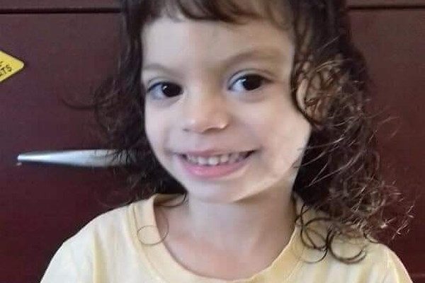 Giovana Mendes, de 4 anos, teve uma parada cardiorrespiratória e não resistiu — Foto: Arquivo Pessoal