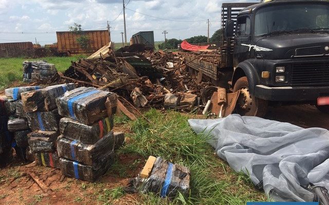 Carga de maconha foi apreendida em Santa Mercedes — Foto: Mariana Gouveia/TV Fronteira