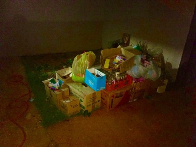 Mulher deixou corpo da mãe 22 dias em casa e depois colocou na calçada com caixa em cima, diz polícia — Foto: Polícia Civil/Divulgação