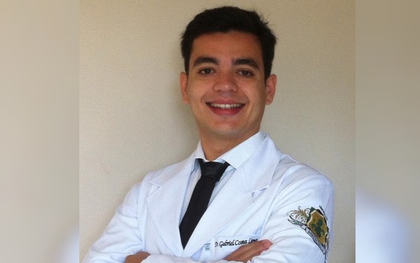 Médico Gabriel Costa Lima foi encontrado morto próximo a cachoeira, em Alto Paraíso de Goiás — Foto: Reprodução/Facebook