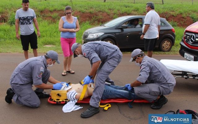 Pedro Mendes, que pilotava a moto, levou a pior, sofrendo diversas escoriações pelo corpo e possível luxação no punho e clavícula. Foto: MIL NOTICIAS/Agência