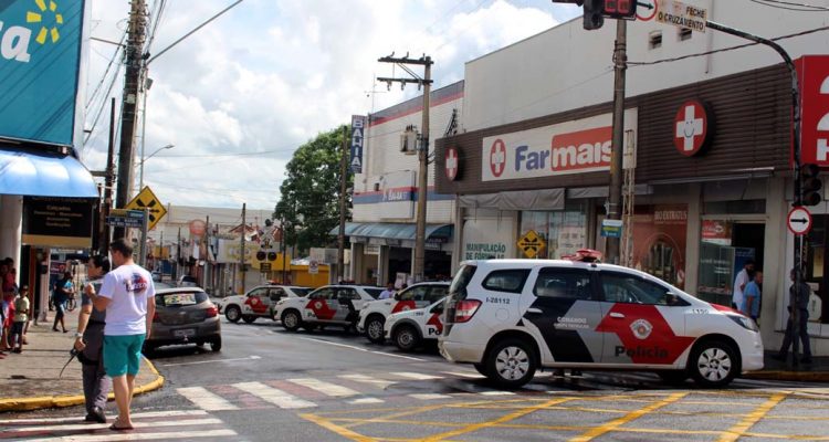 Assalto paralisou o centro comercial da cidade de Andradina. Fotos: MANOEL MESSIAS/Mil Noticias