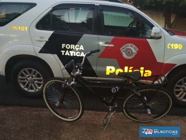 Bicicleta furtada foi recuperada e devolvida à vítima. Foto: DIVULGAÇÃO