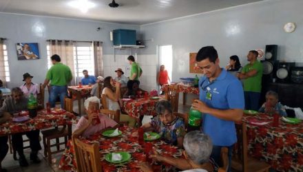 Lar São Vicente de Paula recebeu uma visita especial de colaboradores da Elektro com Projeto Árvore da Solidariedade. Fotos: Assessoria de Imprensa