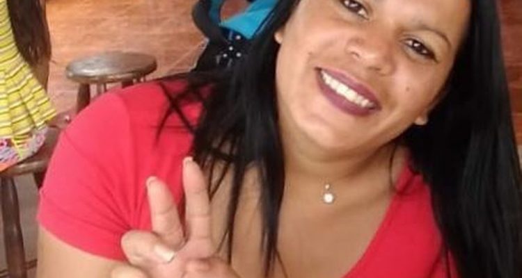 A transexual de 29 anos, foi estrangulada. Assassino confessou a morte de Márcio em Camapuã (MS). — Foto: Facebook/Reprodução.