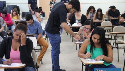 Prova do Processo Seletivo 04/2018 acontece na escola Anna Maria Marinho Nunes. Foto: Secom/Prefeitura
