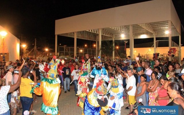 Folia de Reis foi realizada no último domingo, 13, na praça do CEU. Fotos: Secom/Prefeitura