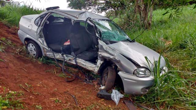 Mulher morre após colisão frontal em rodovia de Ubarana — Foto: J. Serafim/Divulgação