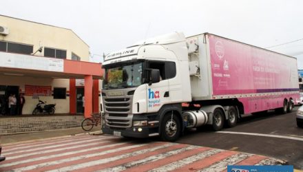 Carreta está estacionada na UBS 3 e atende até esta sexta-feira, 15. Foto: Secom/Prefeitura